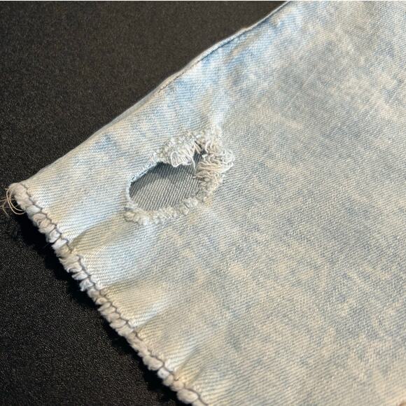 NWT DL1961 Light Wash Distressed Denim Skirt – Girls Size 6 - Picture 3 of 5